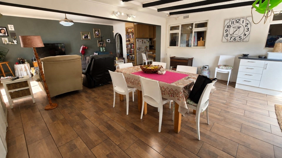 6 Bedroom Property for Sale in Protea Heights Western Cape